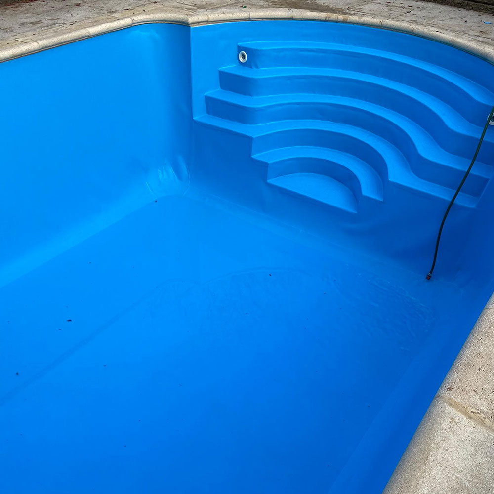 Pool renovation polyester shell